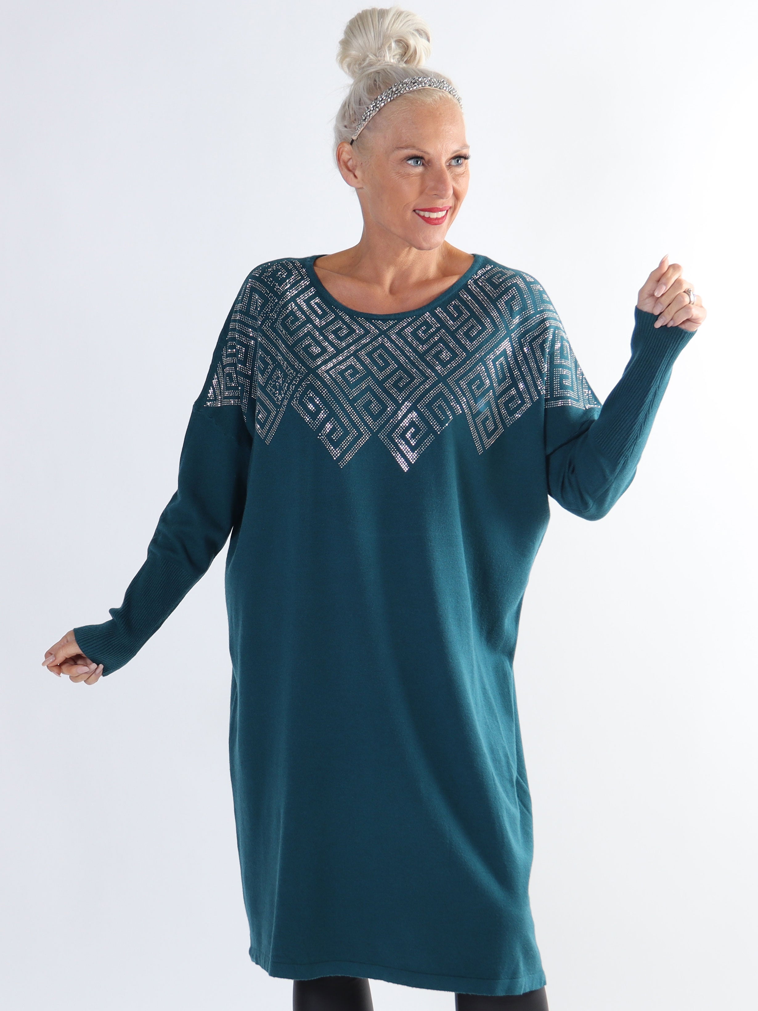 Luna - Mjuk stickad plus size klänning med strass